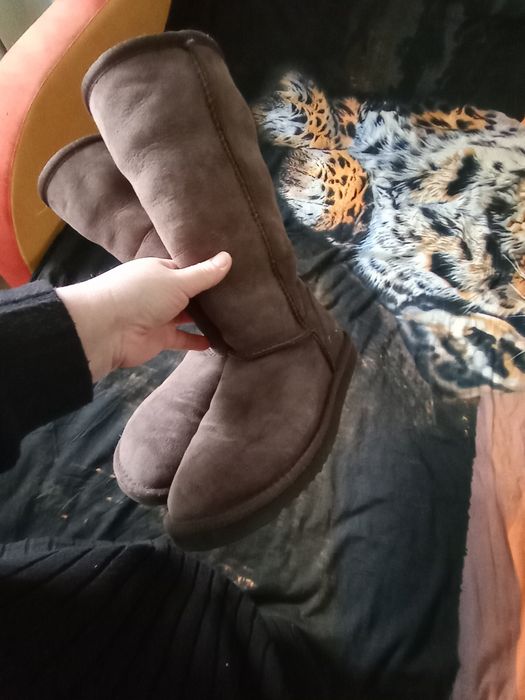 Кожаные сапоги UGG