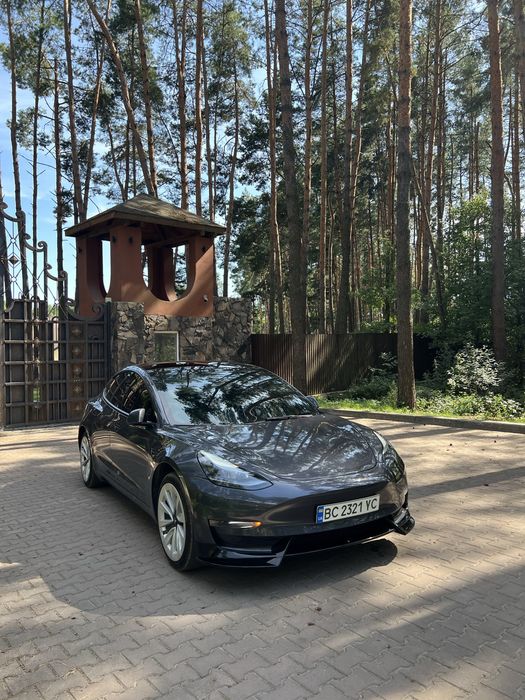 Tesla Model 3 long range