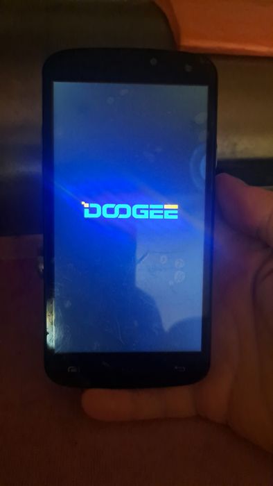 Продам телефон Doogee x6