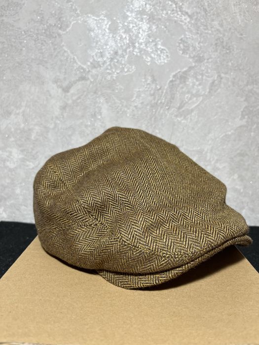 Класична чоловіча кепка в стилі ретро