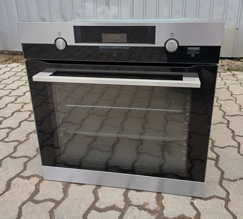 AEG 6000 SteamBake Вбудована Духова шафа духовка BER455120M 71 л пар