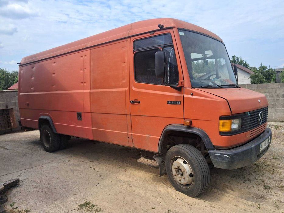 Продам АПАРАТ Mercedes -Benz 809.     1987 р випуску