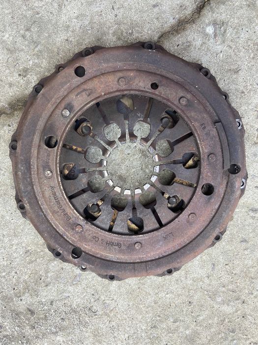 Маховик з диском щеплення та корзиною на Volkswagen T4 2.5