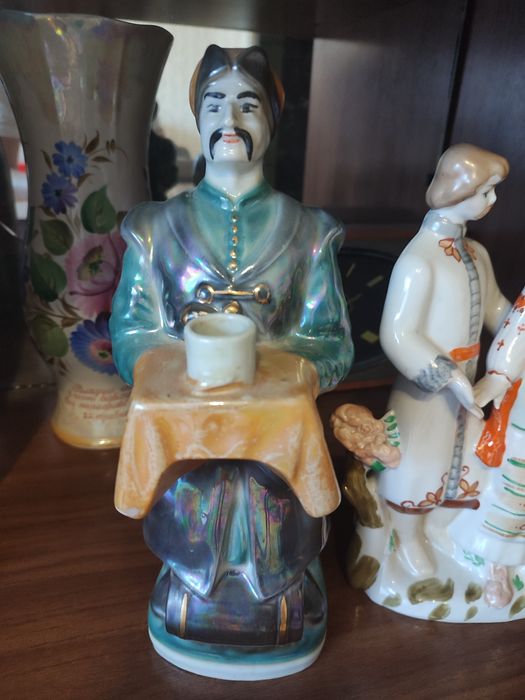 Фарфорова статуетка Гетьман козак