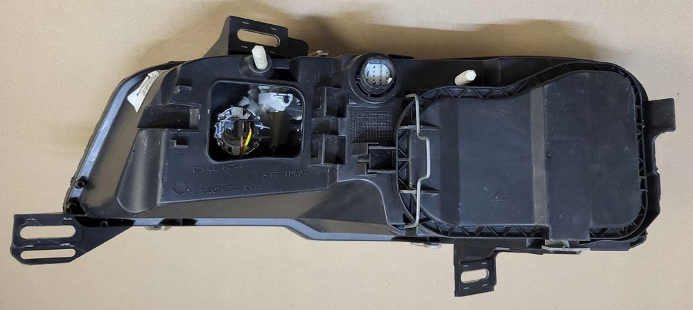 lampa prawy przód reflektor fiat stilo 01-08r. oe europa