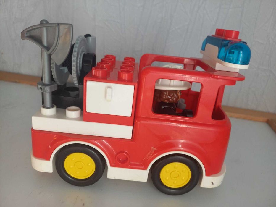 Лего Дупло Пожежне депо - Lego Duplo 76 деталей