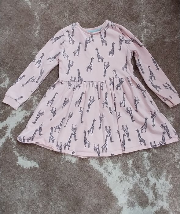 Костюми, кофточки для дівчинки 110розмір