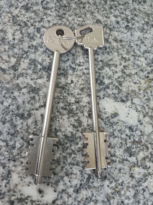 Fechadura  usada64297954467586123