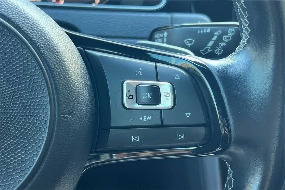 Volkswagen Golf R      2019