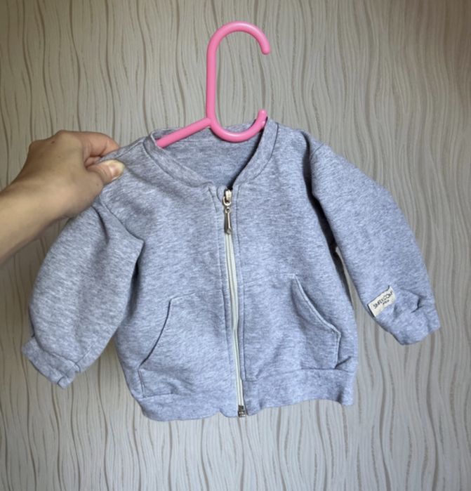 Szara bluza Ewa Klucze bez kaptura na suwak 74