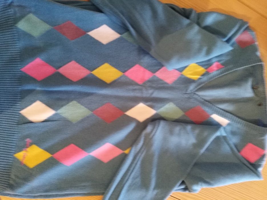 Calças azuis napa/tipo pele e Pullover com losangos e pullover azul