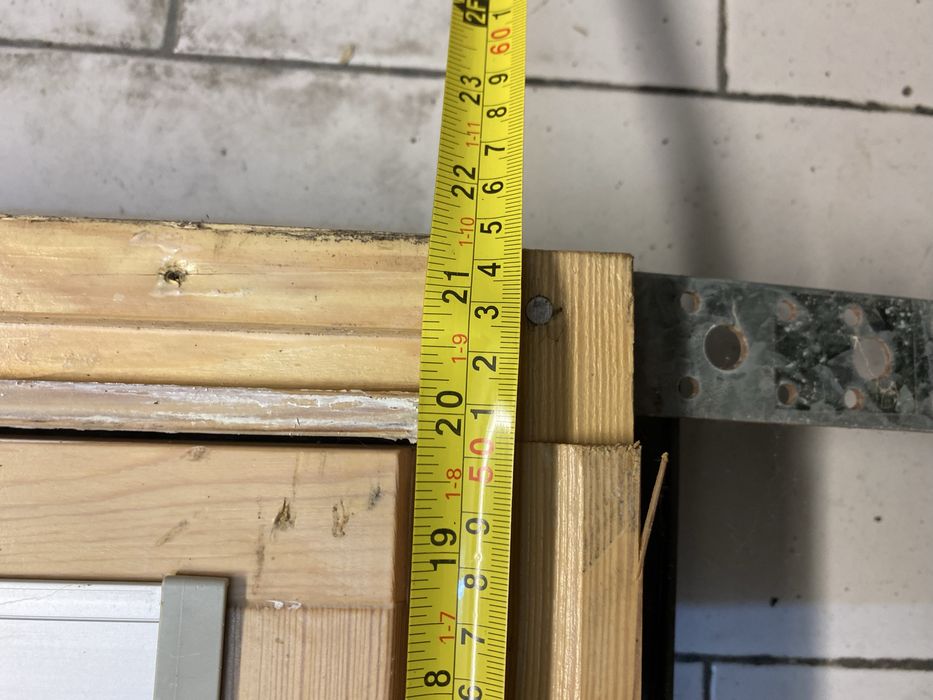 Janela de sotao em bom estado