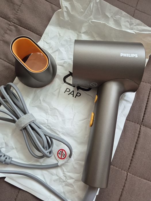 Фен PHILIPS новый
