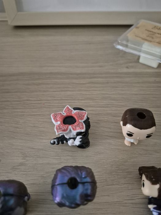 Para troca figuras stranger things