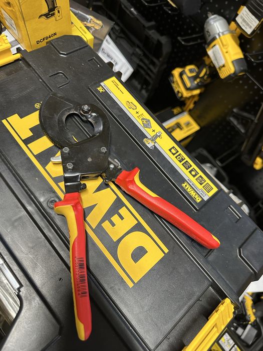 Ножиці для різання кабелів за принципом тріскачки KNIPEX 95 36 250  VDE