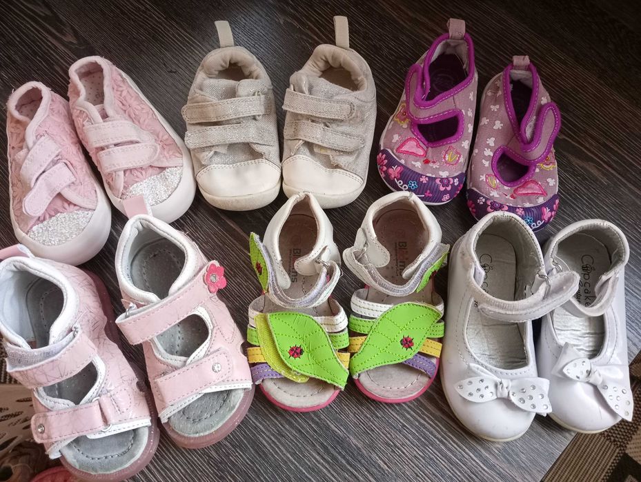 Макасини сандалі для дівчинки р 21-22