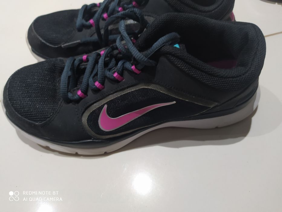 Nike  damskie buty sportowe 38.5