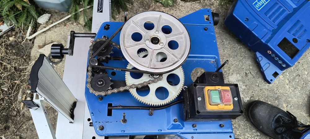 GRUBOŚCIÓWKO-wyrówniarka Scheppach HMS1080  uszkodzona na części