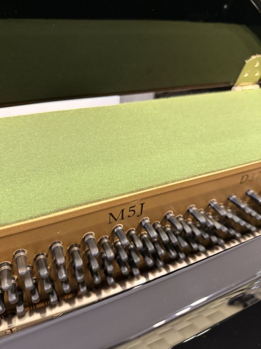 Piano Vertical Yamaha M5J