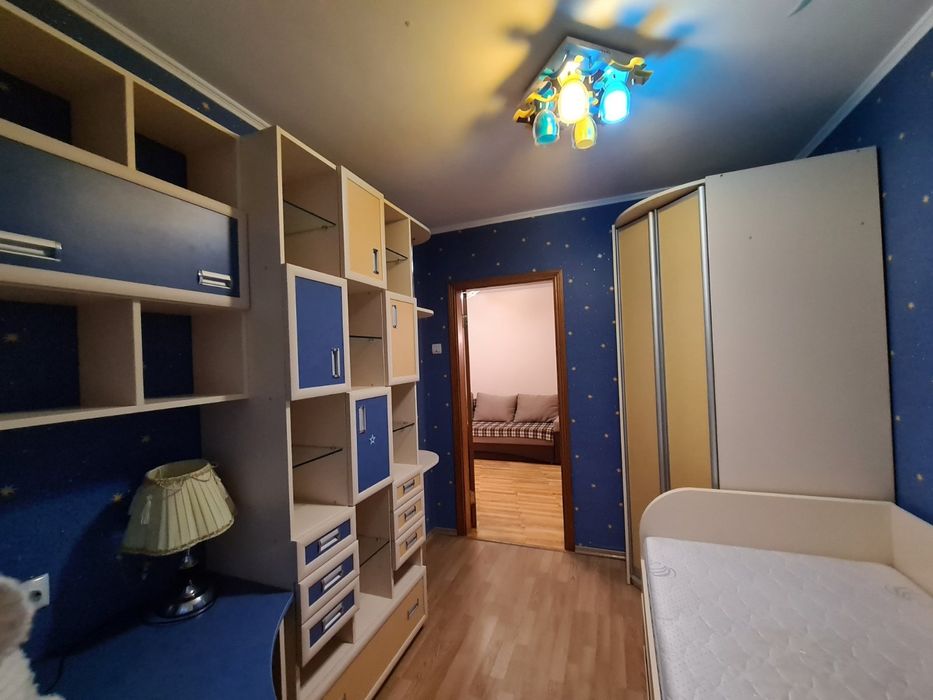 3км Вишенька Мегамолл 6чол є інші варіанти