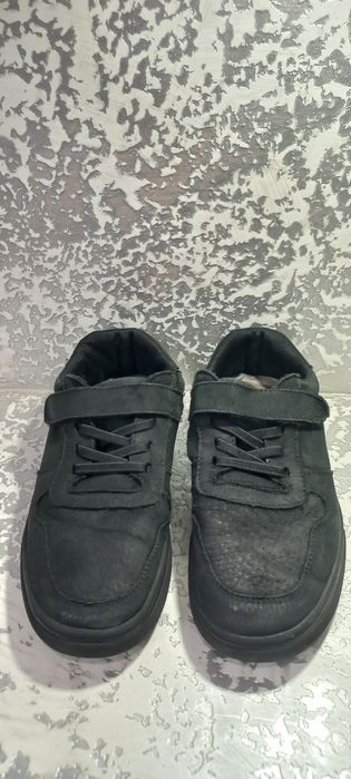 Дитячі замшеві кросівки