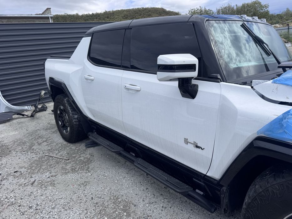 Задня четверть, чверть, ляда GM Hammer EV