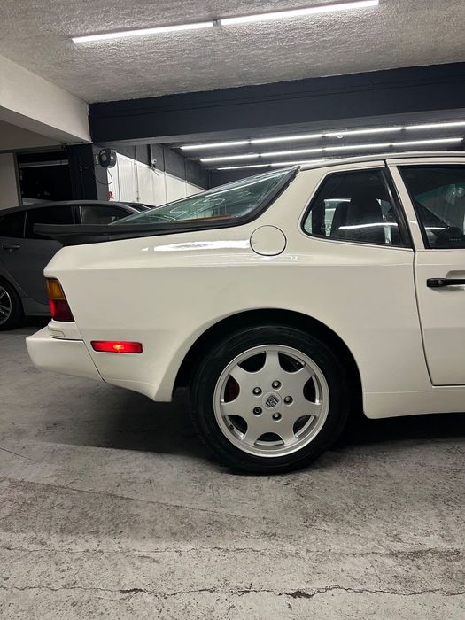 Porsche 944 2.5 8V