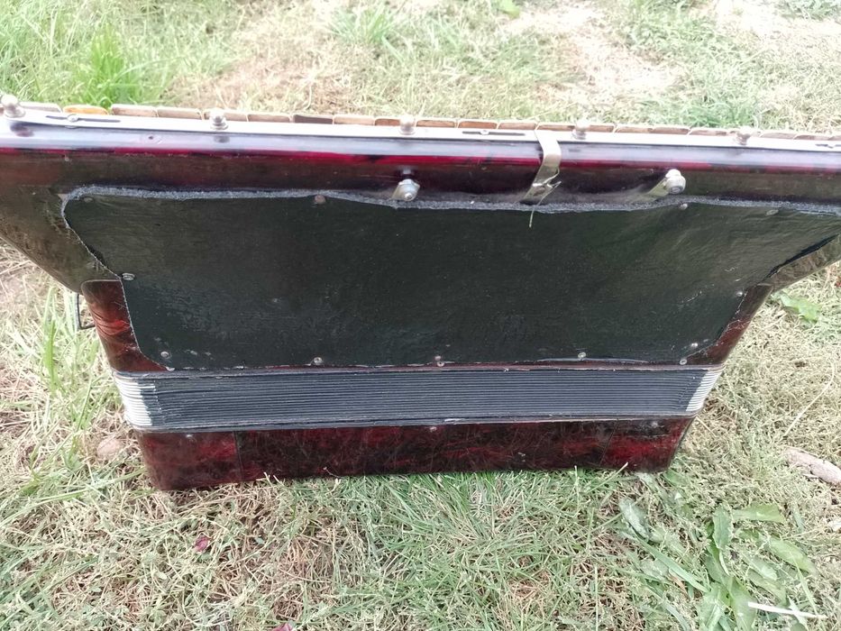 Akordeon Hohner 120 basów 4 chory