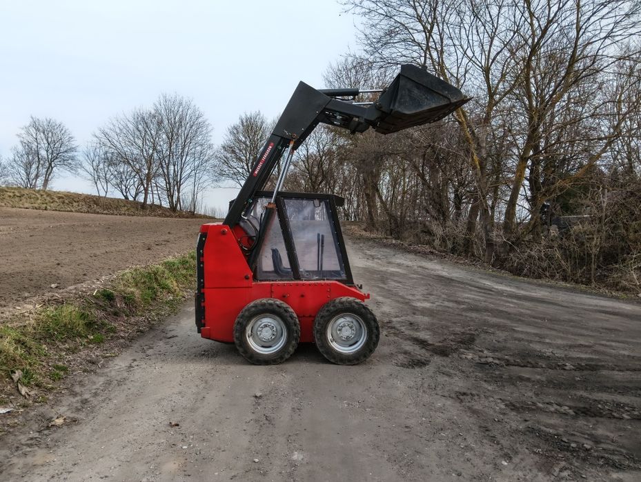 Bobcat miniładowarka Massey Ferguson Mustang Case Weidemann  MF