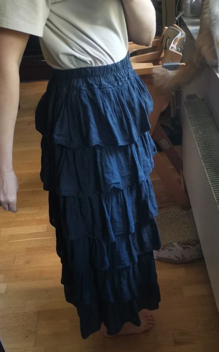 Piękna warstwowa spódnica L/XL