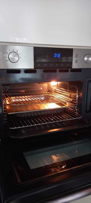 SAMSUNG Piekarnik parowy/ i drugi mikrowela