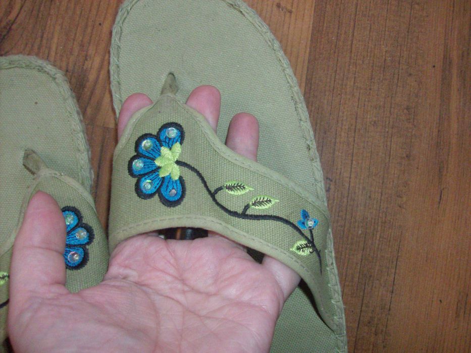 Klapki japonki espadryle nowe R.40 haft