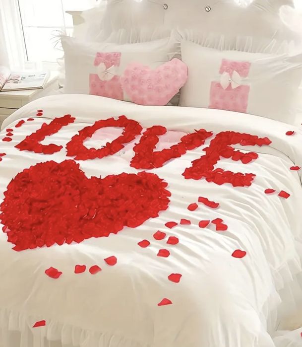 Штучні червоні пелюстки троянд 100шт