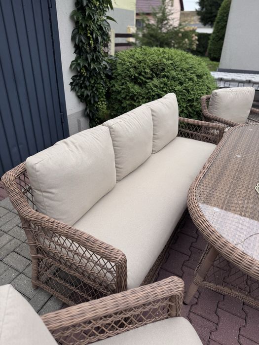 Zestaw mebli obiadowych