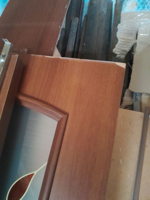 Міжкімнатні двері . Двоє дверей 70х2000. І одні двері  двойні 1.20х2000. Одинарні  2500 за штуку двойні  3000.