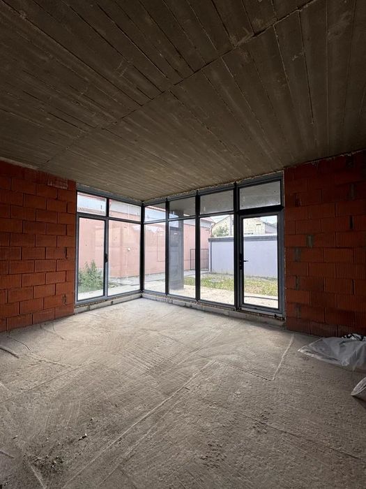 Продається чорновий таунхаус 110м2 | 5 хв від центру | без ремонту