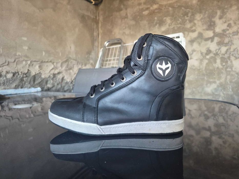 Botas Armure Merek Waterproof