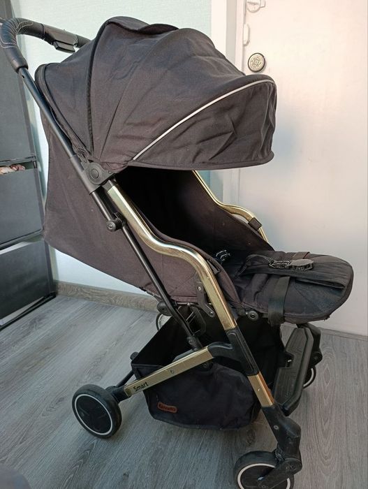 Прогулочная коляска Carrello Smart (Бюджетно, всё работает)