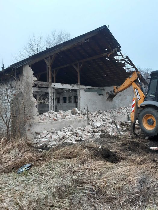 Usługi koparko-ładowarką,usługi transportowe,rozbiórki,wykopy