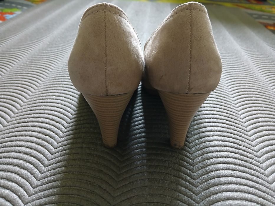 Buty na obcasie rozmiar 38