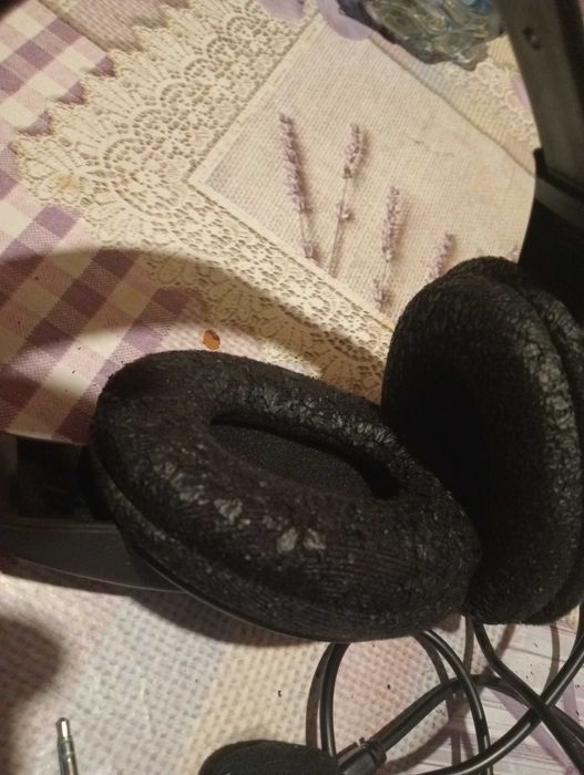 Навушники  і аксесуари до них(куча)