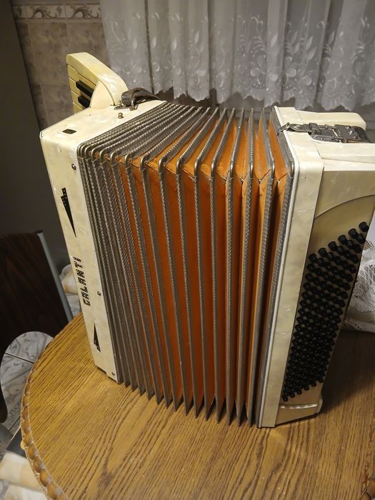 Akordeon Galanti 120 bas