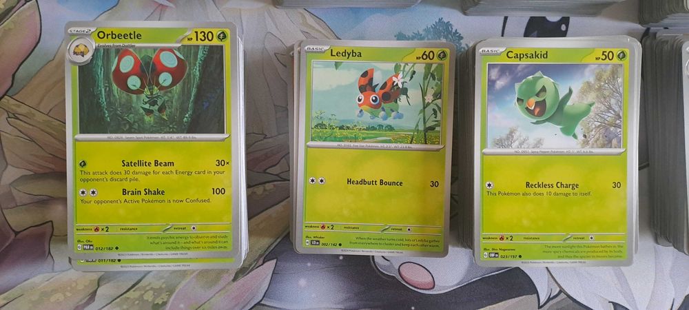 Karty Pokemon TCG.  Ponad 950 kart bez powtórek.