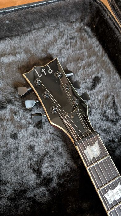 ESP LTD Viper 301 + case ESP