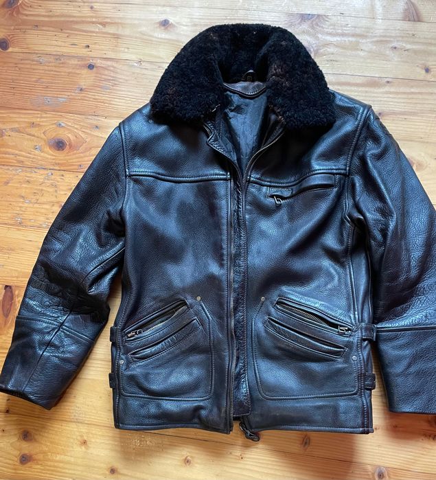 Продається шкіряна куртка (чоловіча).