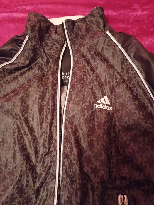 Vende se Blusão  Adidas