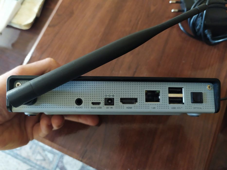 Смарт приставка lconBit TOUCAN