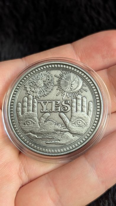 Железная монета в кейсе Yes No для принятия важных решений да нет