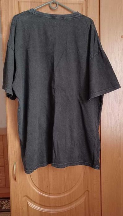 Сіра футболка cropp