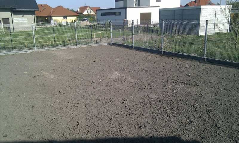 Usługi Mini Ładowarką Kołową Odśnieżanie